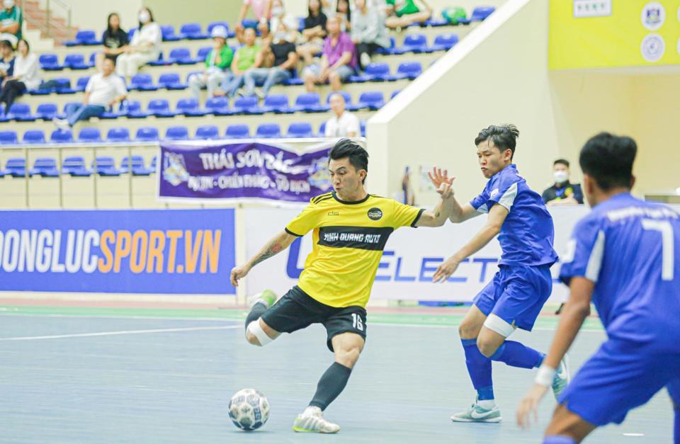 Futsal Hà Nội hướng tới phát triển futsal chuyên nghiệp khi lần đầu tiên tổ chức Giải futsal vô địch TP Hà Nội - Cup LS năm 2022. Ảnh: Minh Quang Auto FC.