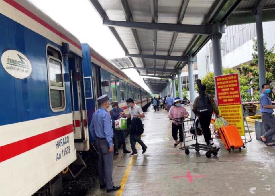 Nhiều giải pháp đồng bộ được triển khai đã giúp tình hình kinh doanh của vận tải đường sắt có chuyển biến tích cực.