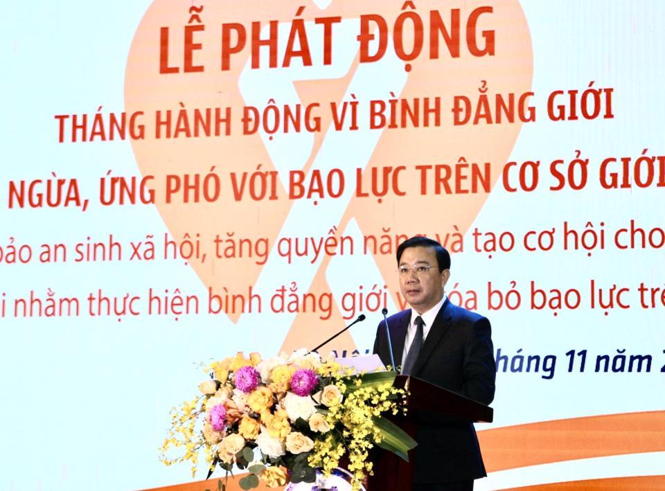Phó Chủ tịch UBND TP Hà Nội Chử Xuân Dũng phát biểu khai mạc Tháng hành động vì bình đẳng giới và phòng ngừa, ứng phó với bạo lực trên cơ sở giới năm 2022.