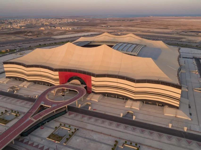 2. Với sức chứa 60.000 chỗ ngồi, Al Bayt là sân vận động lớn thứ hai tại World Cup 2022 nằm ở TP cảng phía bắc Al Khor.
