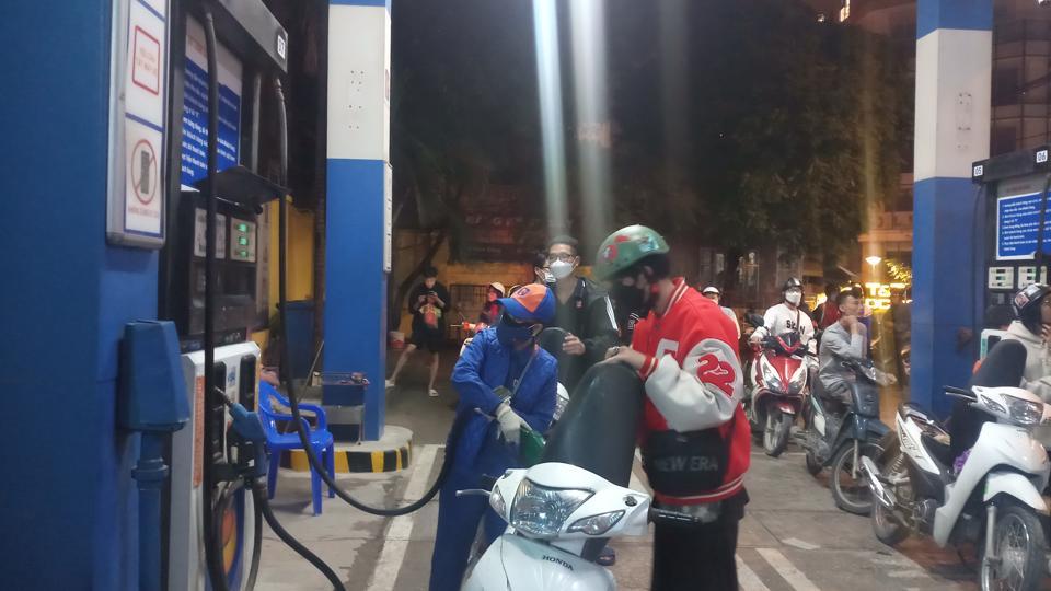 Tại thị trường trong nước, giá xăng có thể được điều chỉnh giảm. Ảnh minh họa