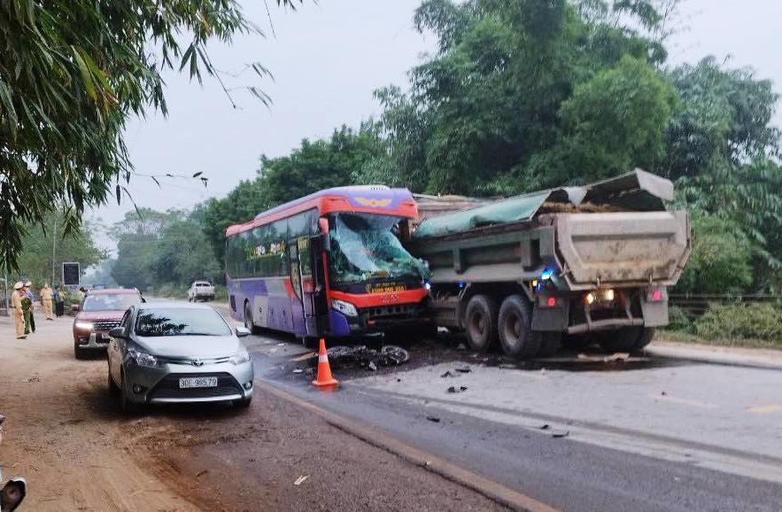 Bộ trưởng Bộ GTVT yêu cầu tập trung kéo giảm TNGT mọt cách bền vững.