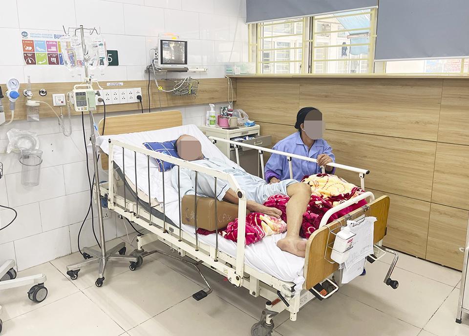 Bệnh nhân ngộ độc thuốc chữa đái tháo đường đang được điều trị tại Trung tâm Chống độc.