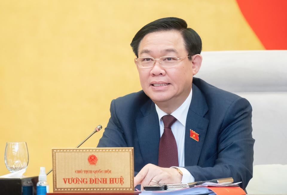 Chủ tịch Quốc hội Vương Đình Huệ phát biểu tại phiên họp