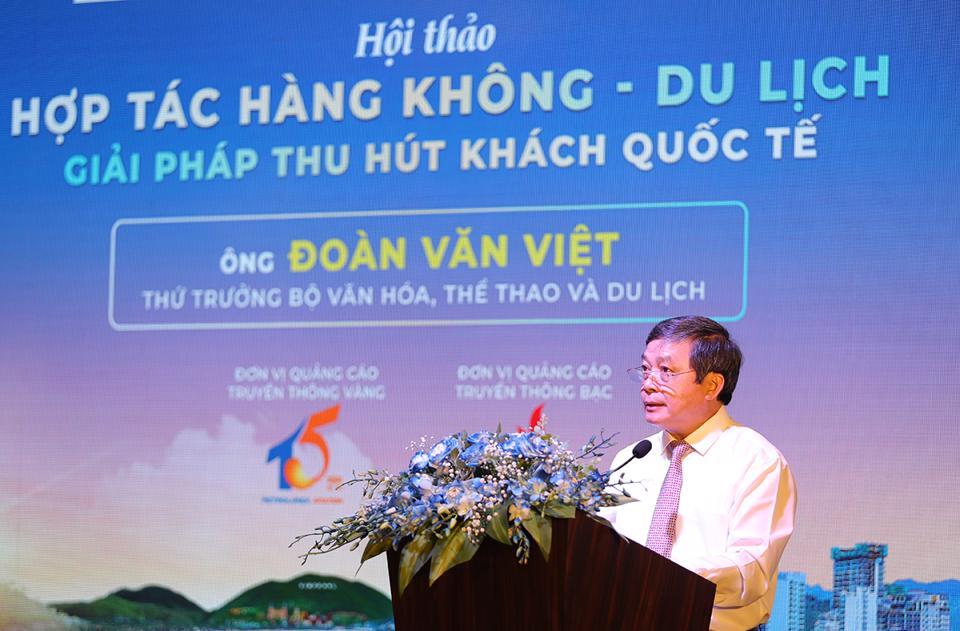 Thứ trưởng Bộ Văn hóa, Thể thao và Du lịch Đoàn Văn Việt phát biểu tại Hội thảo.