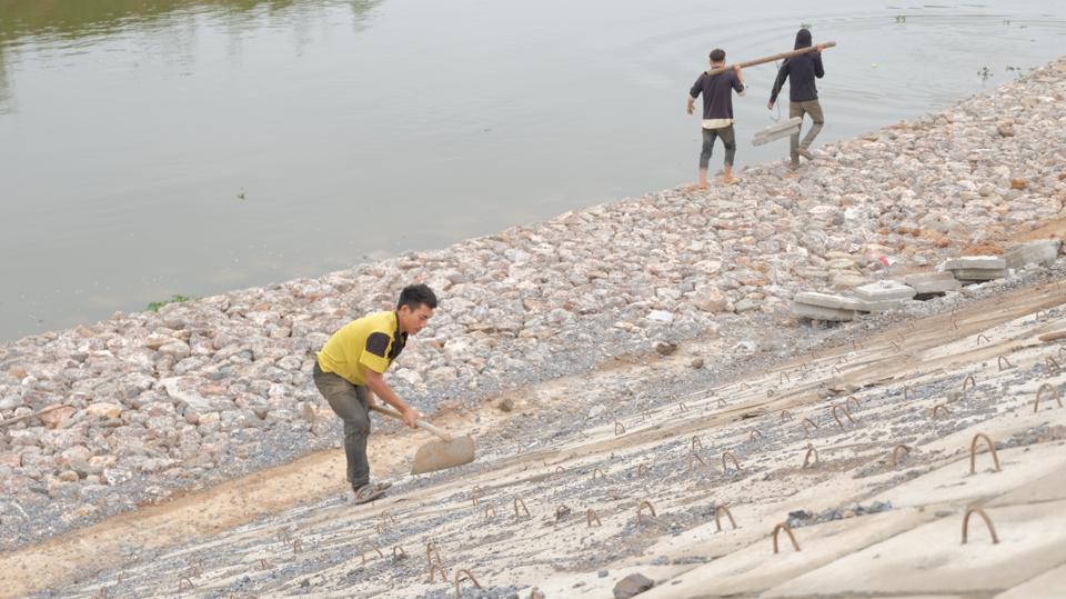 Hạ tầng phòng, chống thiên tai trên các tuyến sông tại huyện Sóc Sơn từng bước được nâng cấp đồng bộ, kiên cố. Ảnh: Lâm Nguyễn.