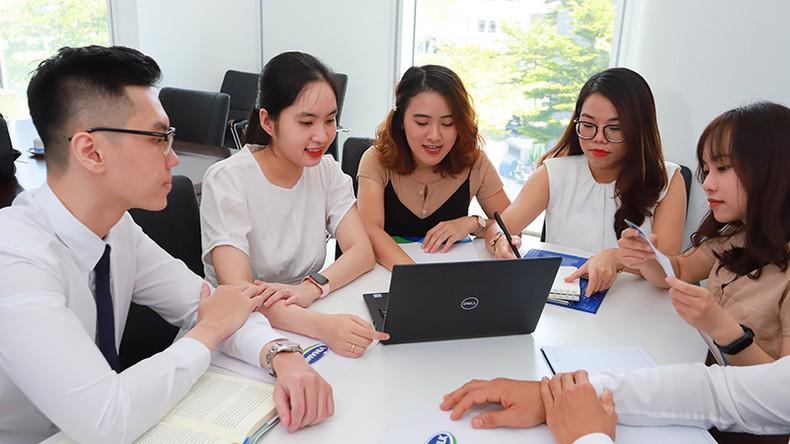 Vinamilk dẫn đầu Top 100 Nhà tuyển dụng được yêu thích nhất năm 2022 của CareerBuilder - Ảnh 1