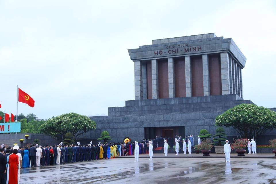 Chủ tịch Hồ Chí Minh: Người sáng lập, lãnh đạo Đảng Cộng sản Việt Nam - Ảnh 23