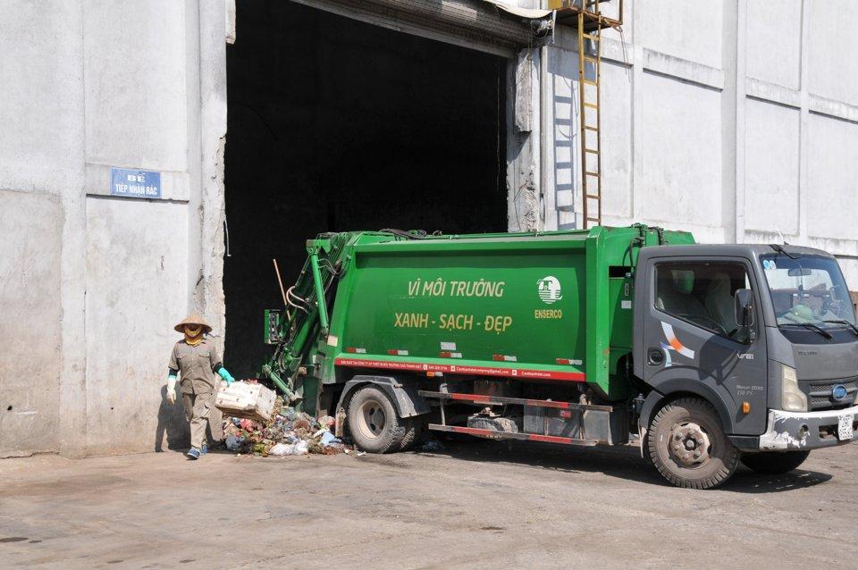 Trạm trung chuyển, phân loại và xử lý rác hữu cơ Phú Minh, huyện Phú Xuyên. Ảnh: Thành Luân