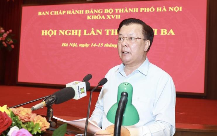 Bí thư Thành ủy Đinh Tiến Dũng phát biểu khai mạc hội nghị.