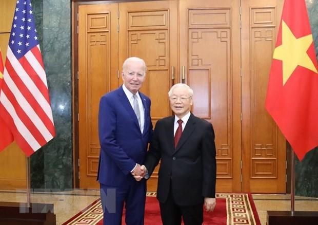 Tổng Bí thư Nguyễn Phú Trọng và Tổng thống Hoa Kỳ Joe Biden chụp ảnh chung trước hội đàm. (Ảnh: Trí Dũng/TTXVN)  