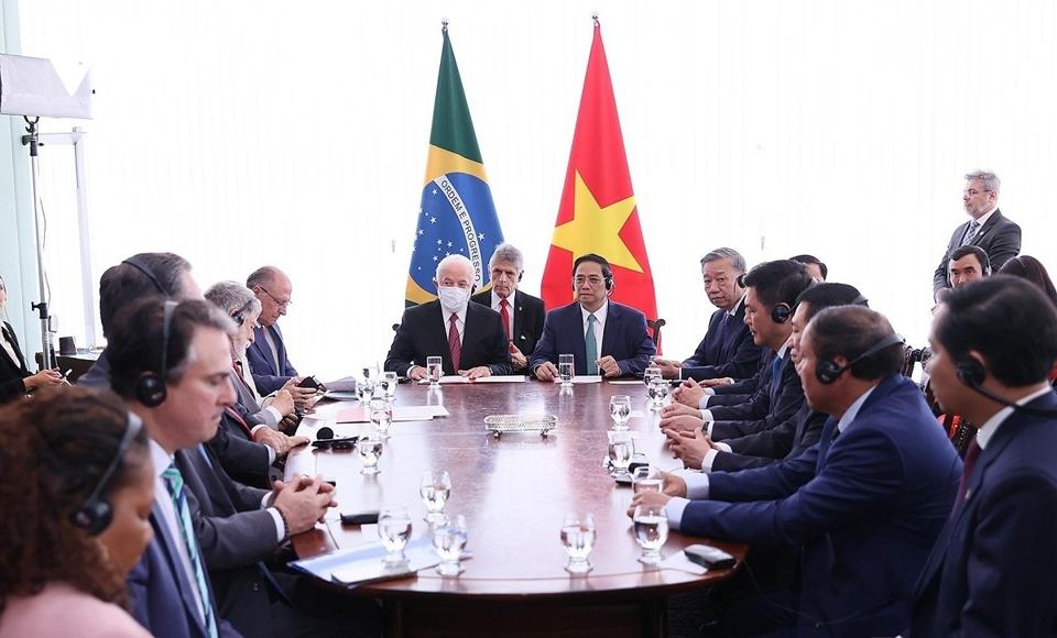 Thủ tướng Chính phủ Phạm Minh Chính hội đàm với Tổng thống Brazil Luiz Inacio Lula da Silva. Ảnh: VOV