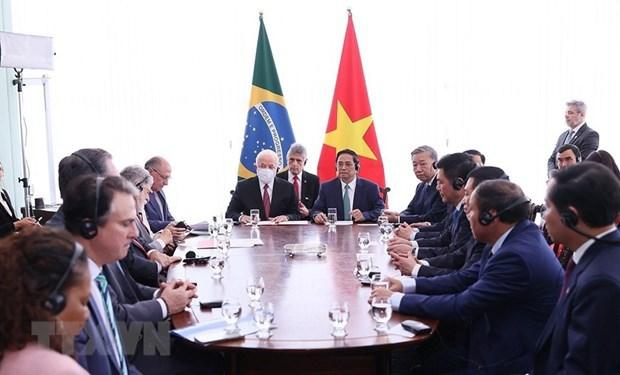 Thủ tướng Phạm Minh Chính và Tổng thống Brazil Lula da Silva hội đàm. (Ảnh: Dương Giang/TTXVN)  