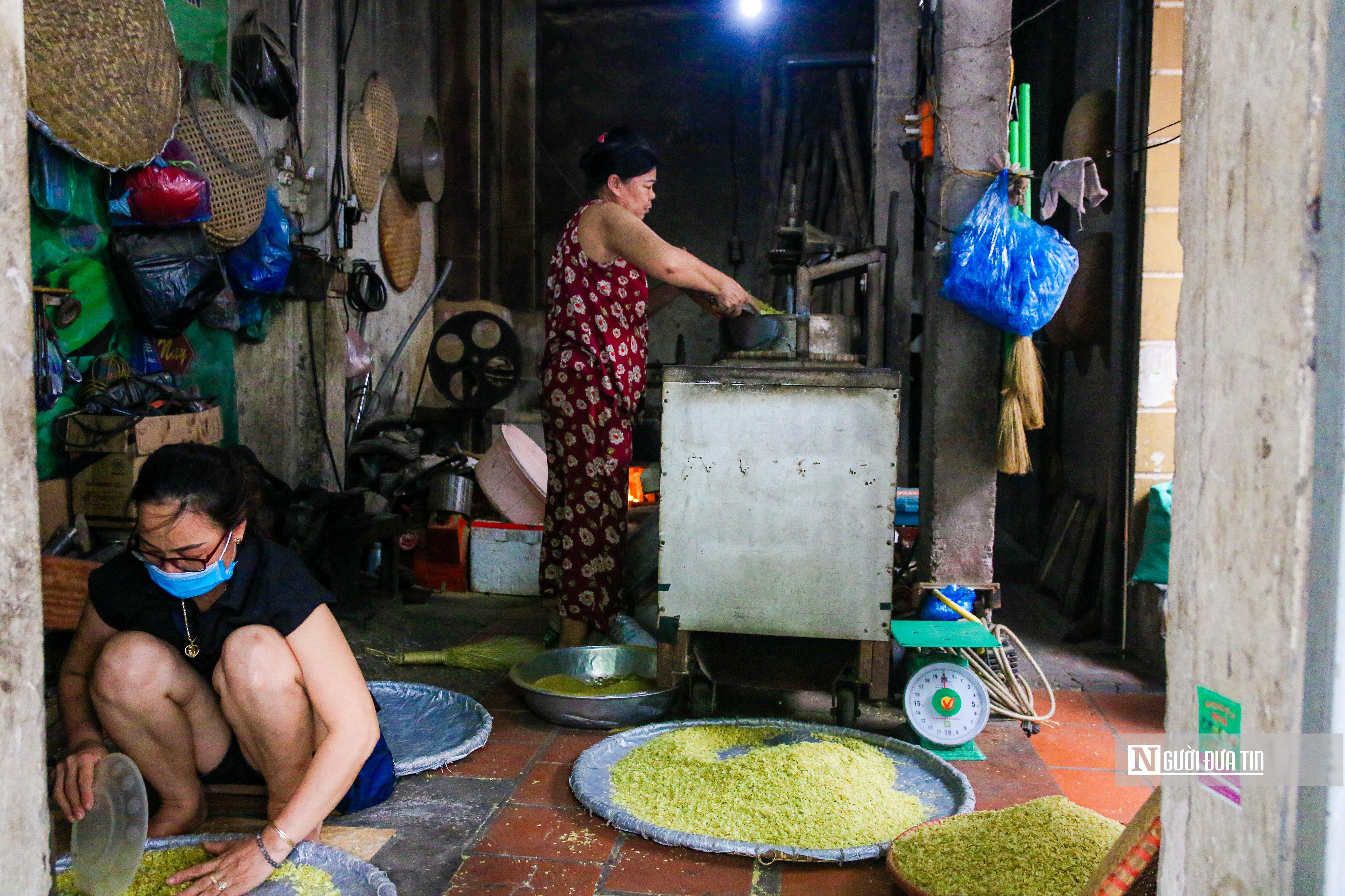 Dân sinh - Hà Nội: Người dân làng Mễ Trì tất bật vào vụ cốm lớn nhất trong năm (Hình 9).