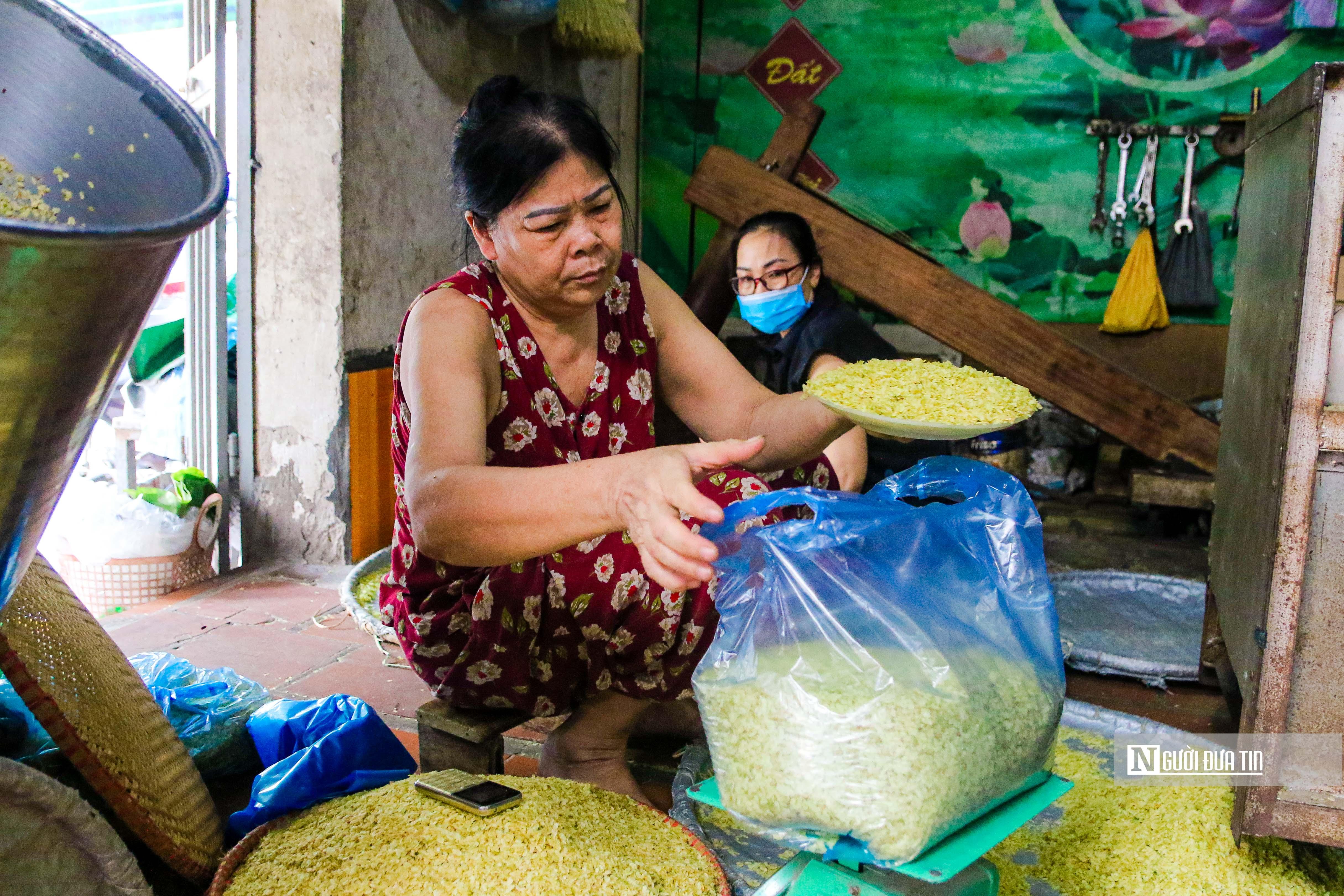 Dân sinh - Hà Nội: Người dân làng Mễ Trì tất bật vào vụ cốm lớn nhất trong năm (Hình 11).