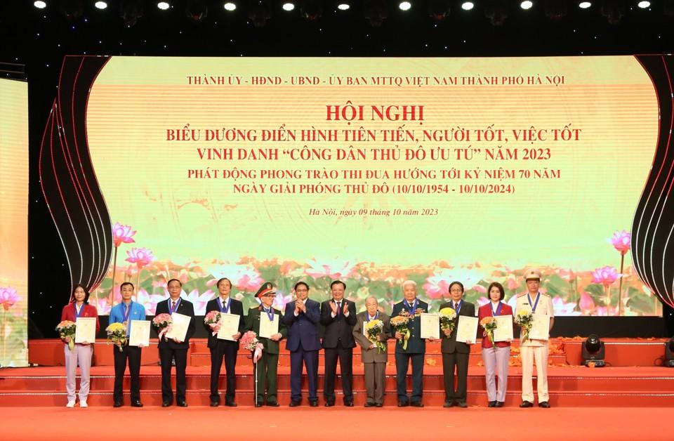 Hà Nội vinh danh 10 Công dân Thủ đô ưu tú năm 2023. 