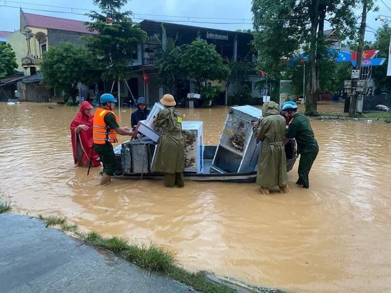 Trước diễn biến mưa lớn, tỉnh Nghệ An yêu cầu các địa phương tăng cường công tác ứng phó lũ, sạt lở đất... (ảnh minh họa mưa gây ngập lũ ở Quỳ Châu, Nghệ An hôm 27/9)