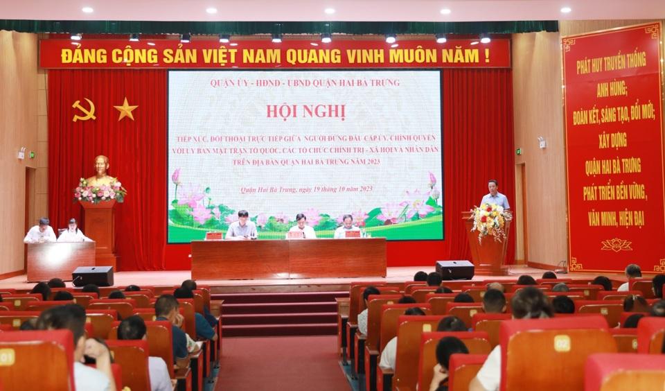 Quang cảnh ''Hội nghị tiếp xúc, đối thoại trực tiếp giữa người đứng đầu cấp ủy, chính quyền với Ủy ban Mặt trận Tổ quốc, các tổ chức chính trị - xã hội và Nhân dân trên địa bàn quận Hai Bà Trưng'', ngày 19/10