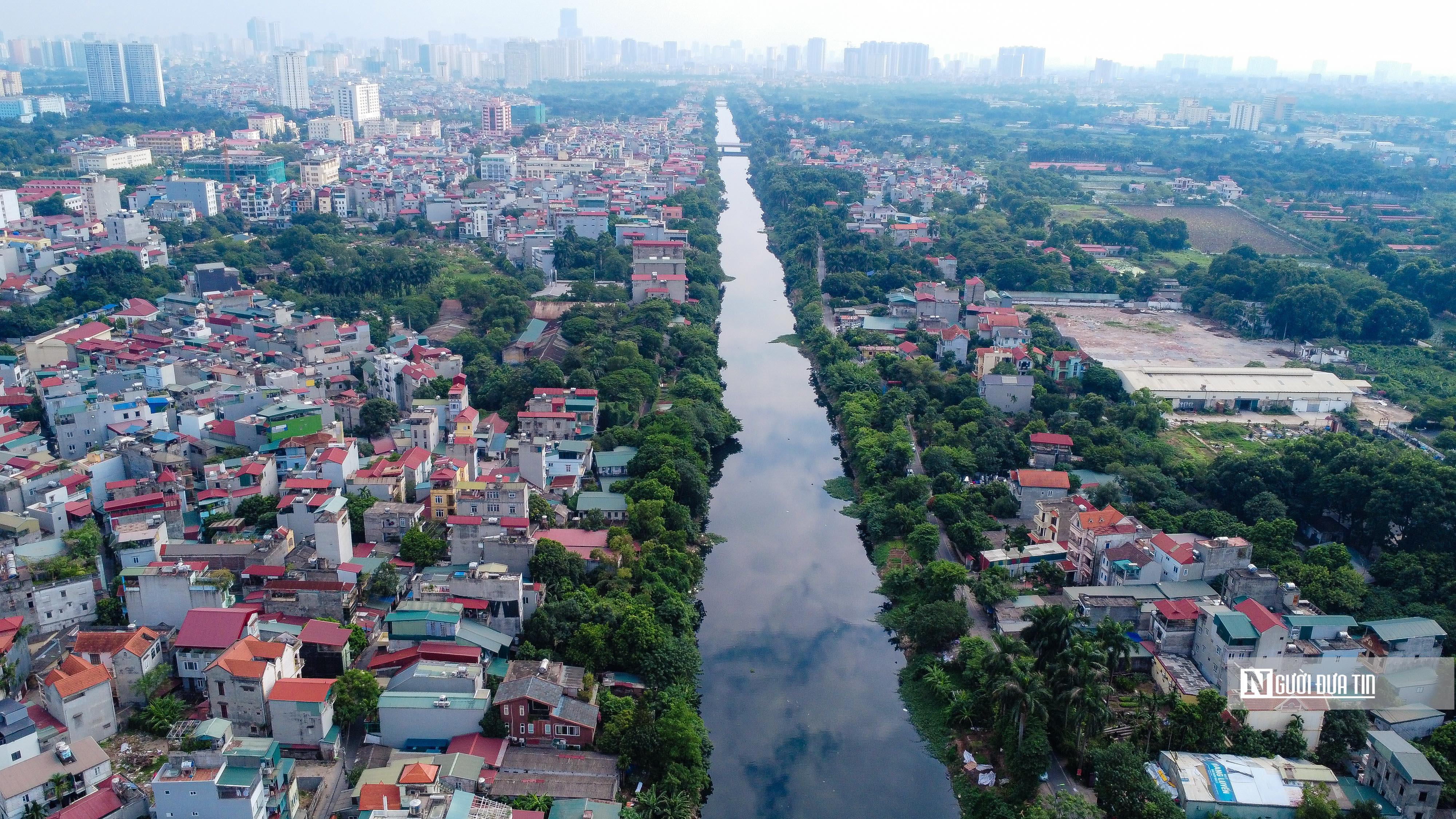 Dân sinh - Nước sông Nhuệ ô nhiễm trầm trọng, chảy ngược ra sông Hồng (Hình 2).