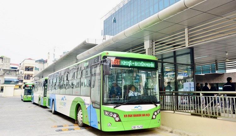 Xe buýt BRT có làn đường riêng cũng như không