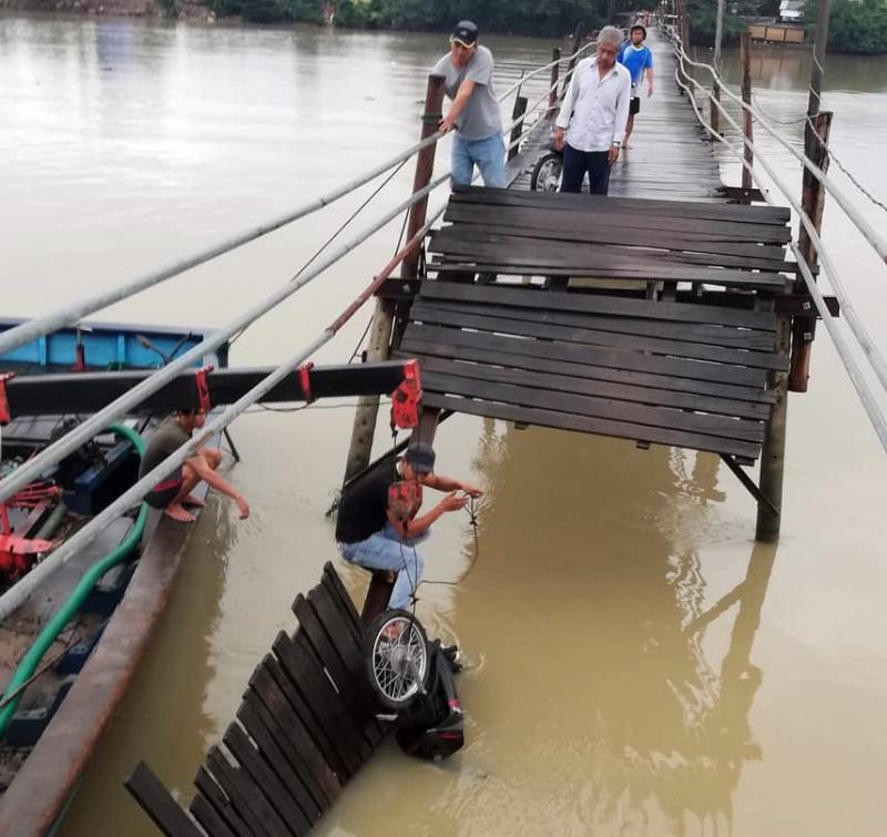 Cầu gỗ Phú Kiểng bắc qua sông Cái TP Nha Trang bị sập hồi tháng 12/2018. 