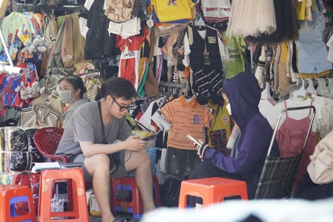 Tiểu thương chợ sỉ TPHCM loay hoay tìm hướng kinh doanh