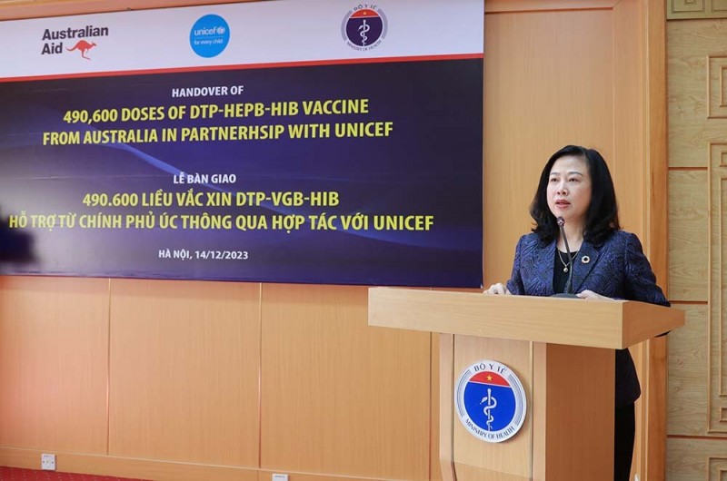 Bộ Y tế tiếp nhận 490.600 liều vaccine 5 trong 1