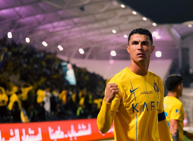 Thống kê đáng nể của Ronaldo so với… Ronaldo