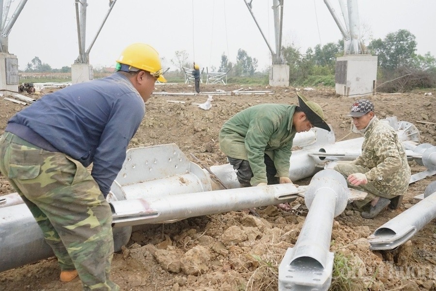 Nỗ lực thi công dự án đường dây 500kV mạch 3 cung đoạn Nam Định 1 - Thanh Hóa