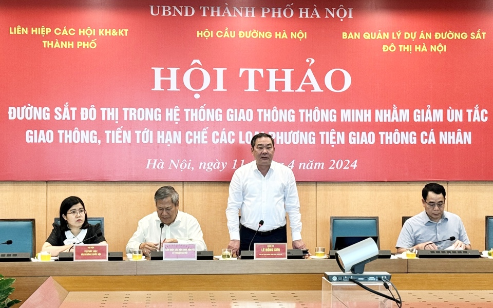 Phó Chủ tịch Thường trực UBND TP Hà Nội Lê Hồng Sơn phát biểu tại hội thảo