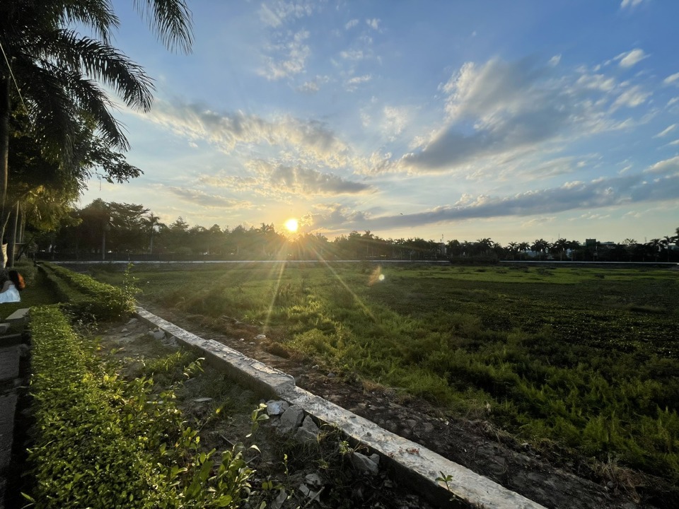 Hồ điều hòa phường Nghĩa Chánh bị bồi lắng và trở thành