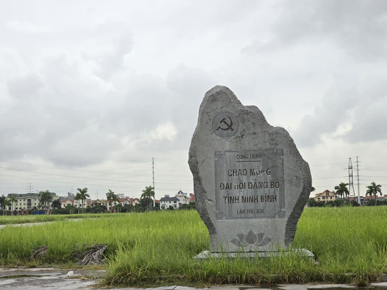 Đây là công trình được gắn biển chào mừng Đại hội lần thứ XXI của Ảnh: Nguyễn Trường