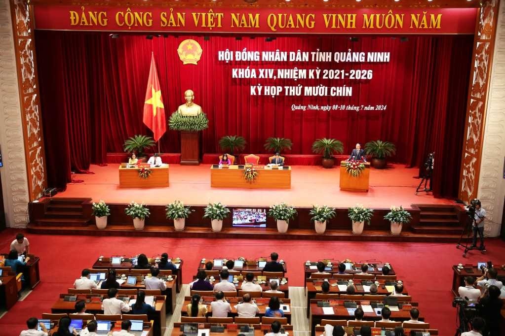 Kỳ họp lần này theo báo cáo, tỉnh Quảng Ninh đã có bước phát triển mới trong phát triển kinh tế - xã hội.