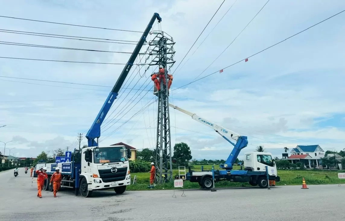 Thừa Thiên Huế: Chuẩn bị phương án đảm bảo cấp điện mùa mưa bão