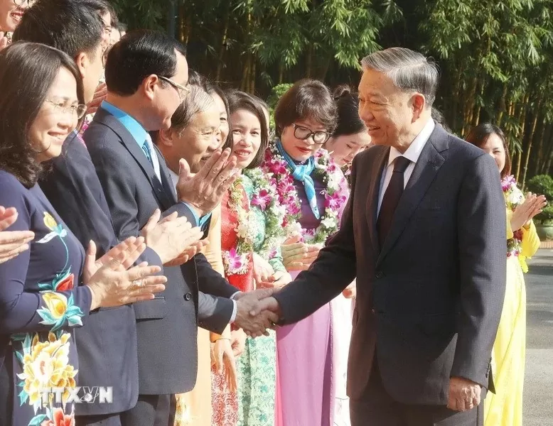 Tổng Bí thư, Chủ tịch nước Tô Lâm gặp mặt đại biểu ‘tham mưu giỏi, phục vụ tốt’