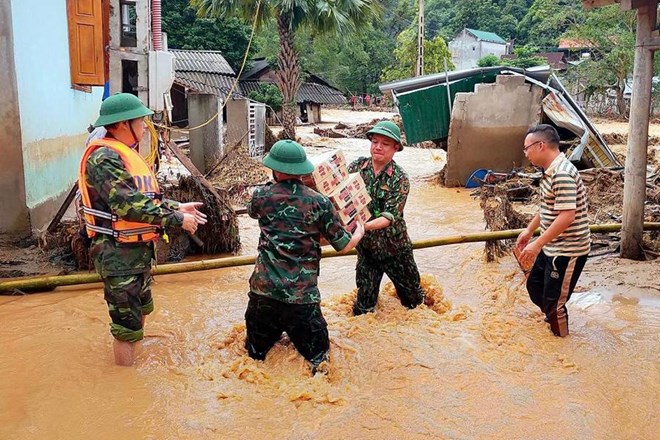 Thủ tướng chỉ đạo khẩn trương cấp lương thực cho người dân