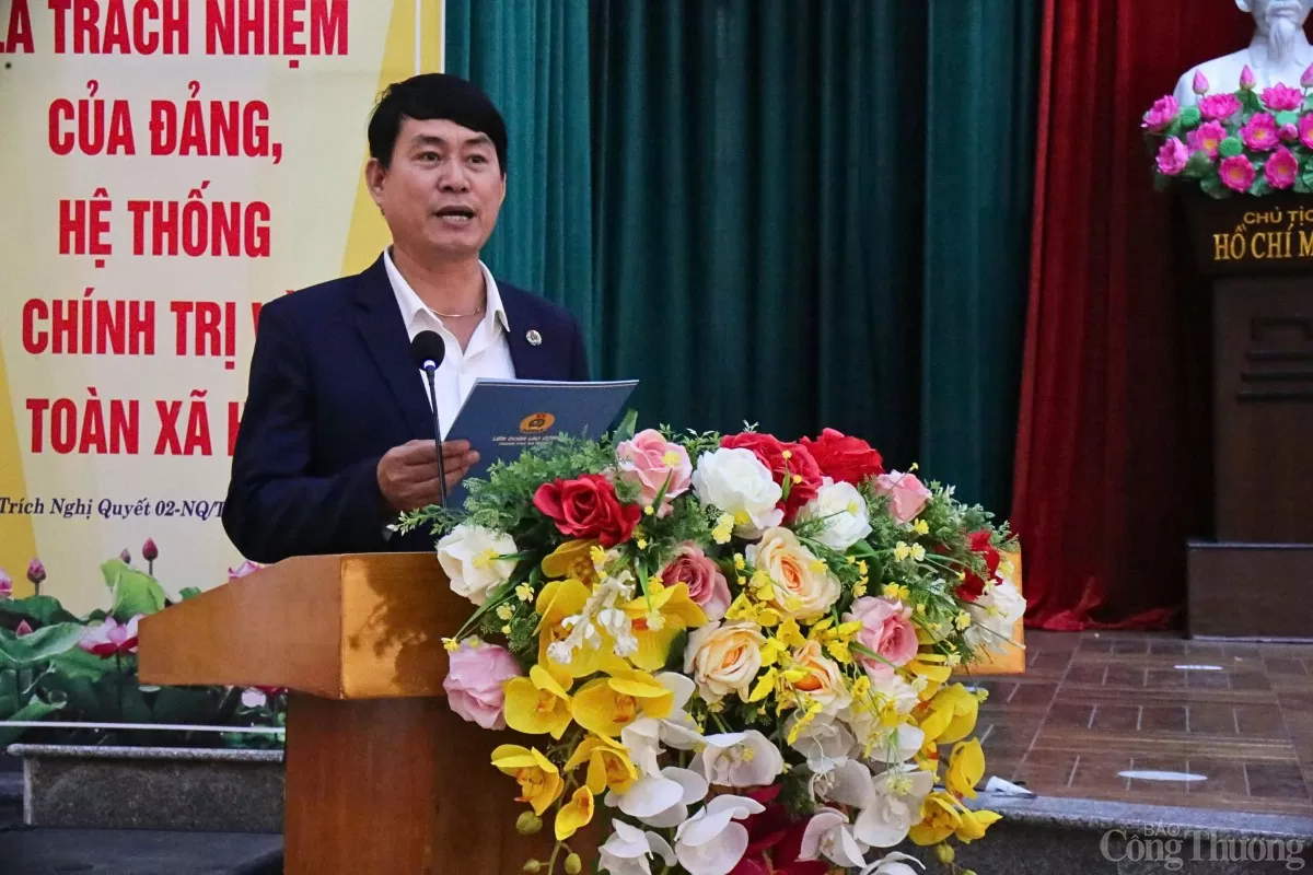 Ông Đinh Viết Văn Hải, Chủ tịch Nghiệp đoàn Hướng dẫn viên du lịch TP. Đà Nẵng phát biểu tại Lễ công bố Ông Đinh Viết Văn Hải, Chủ tịch Nghiệp đoàn Hướng dẫn viên du lịch TP. Đà Nẵng phát biểu tại Lễ công bố