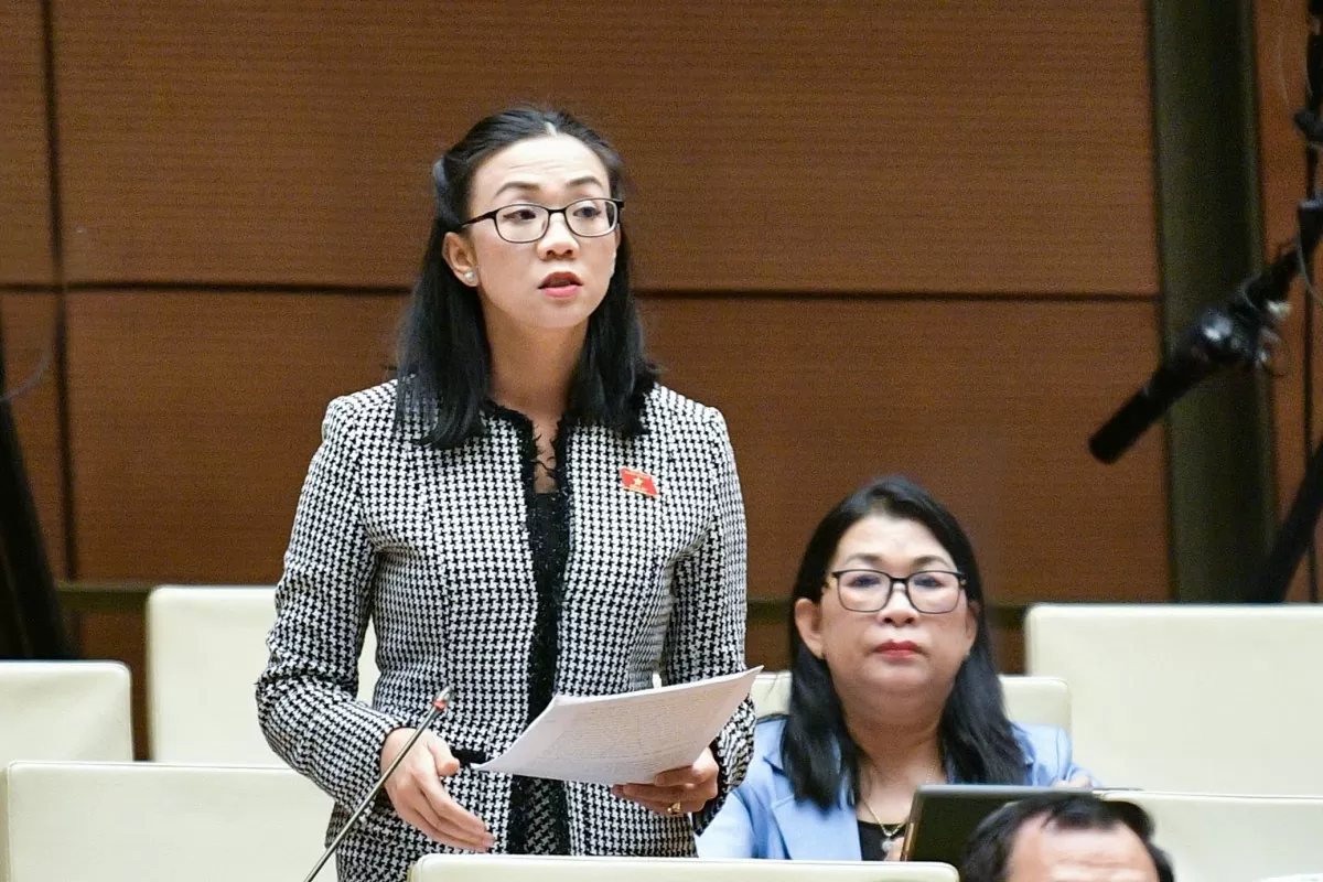 Đại biểu Trịnh Thị Tú Anh - Đoàn ĐBQH tỉnh Lâm Đồng Đại biểu Trịnh Thị Tú Anh - Đoàn ĐBQH tỉnh Lâm Đồng