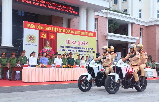Công an tỉnh Bình Dương ra quân trấn áp tội phạm. Ảnh: Công an tỉnh Bình Dương