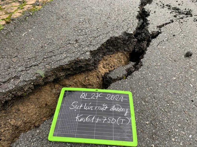 Khẩn trương nổ đá, mở đường đèo Khánh Lê