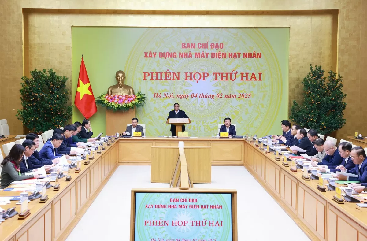 Thủ tướng Phạm Minh Chính chủ trì phiên họp thứ hai Ban Chỉ đạo xây dựng nhà máy điện hạt nhân Thủ tướng Phạm Minh Chính chủ trì phiên họp thứ hai Ban Chỉ đạo xây dựng nhà máy điện hạt nhân