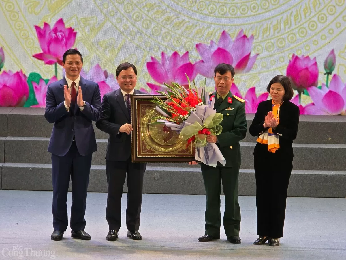 Bắc Ninh công bố các quyết định sắp xếp tổ chức bộ máy