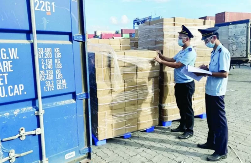 Hải quan TP. Hồ Chí Minh loay hoay với lô hàng ‘lạ’ Hải quan TP. Hồ Chí Minh loay hoay với lô hàng ‘lạ’