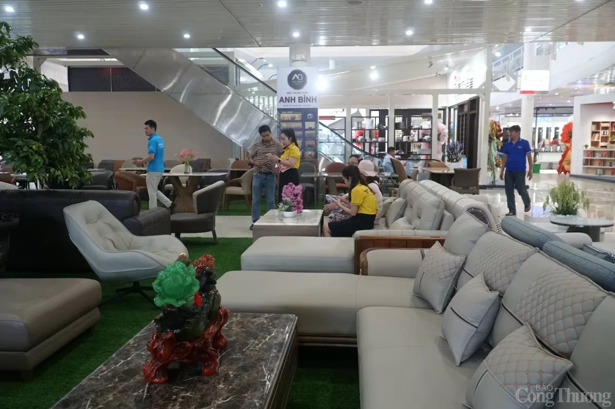 Giới thiệu các sản phẩm nội, ngoại thất tại Triển lãm