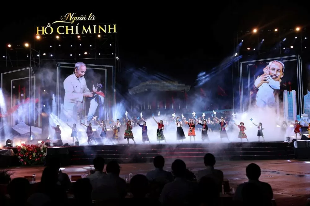 Chương trình nghệ thuật 'Người là Hồ Chí Minh': Sự tri ân sâu sắc và khát vọng Việt Nam
