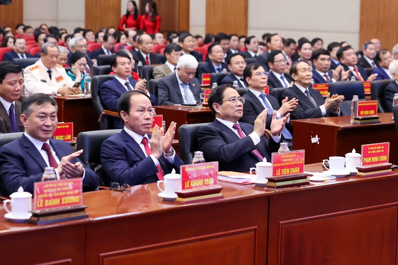 Thủ tướng Chính phủ Phạm Minh Chính cùng các đại biểu tham dự tại lễ công bố