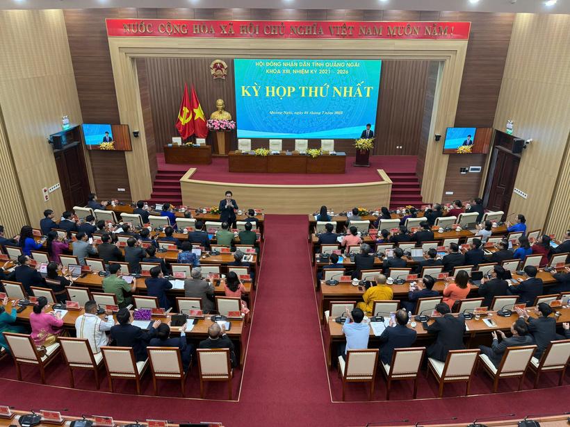 HĐND tỉnh Quảng Ngãi tổ chức kỳ họp thứ Nhất trong ngày đầu hợp nhất Quảng Ngãi và Kon Tum. Ảnh: Bình An