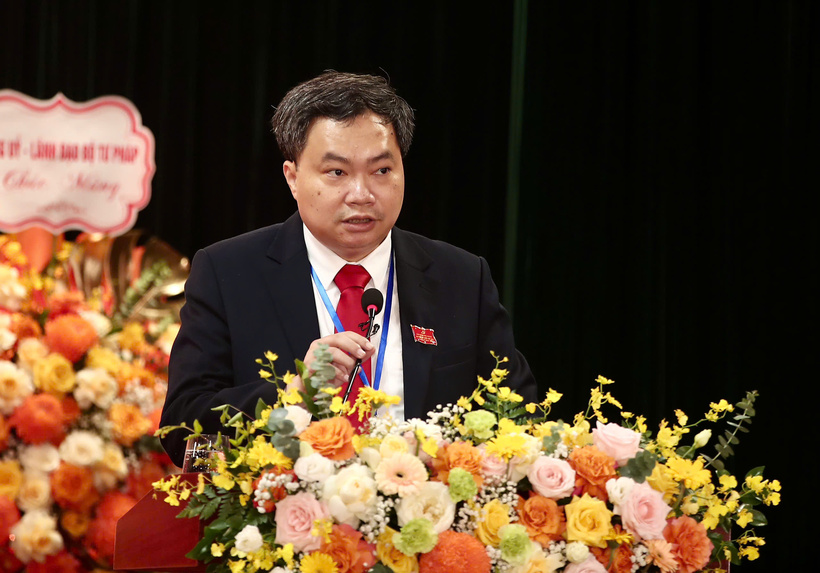 Ông Trần Việt Hòa, Bí thư Đảng ủy, Cục trưởng Cục Công nghiệp trình bày tham luận tại Đại hội