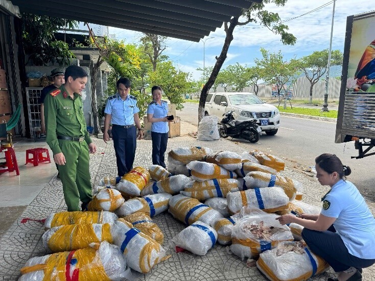 Trong mọi hoàn cảnh, Quản lý thị trường Đà Nẵng luôn bảo đảm hoạt động xuyên suốt, không gián đoạn, không bỏ trống địa bàn