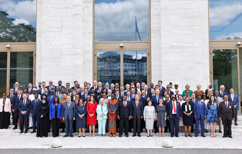 Các đại biểu tham dự Hội nghị các Chủ tịch Quốc hội thế giới lần thứ 6 chụp ảnh lưu niệm